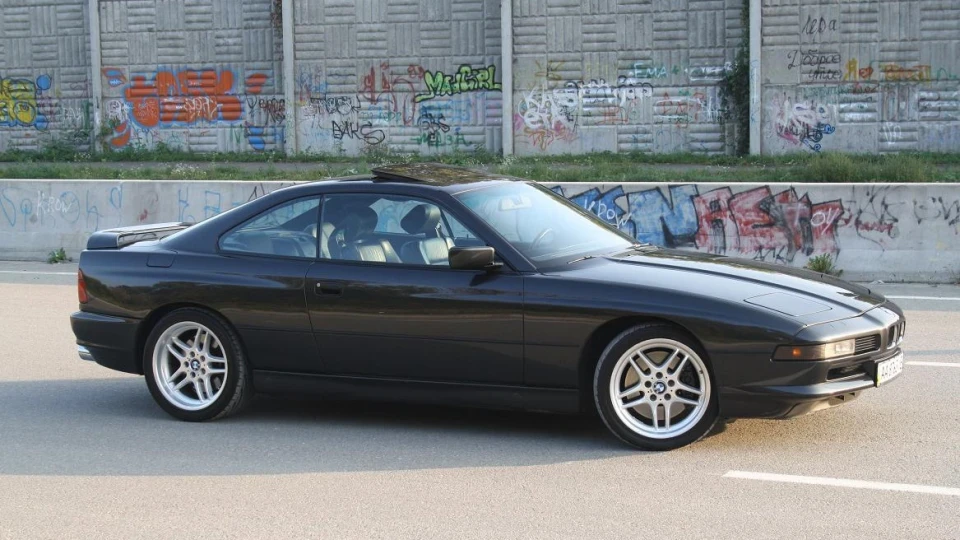 BMW 8 series 2