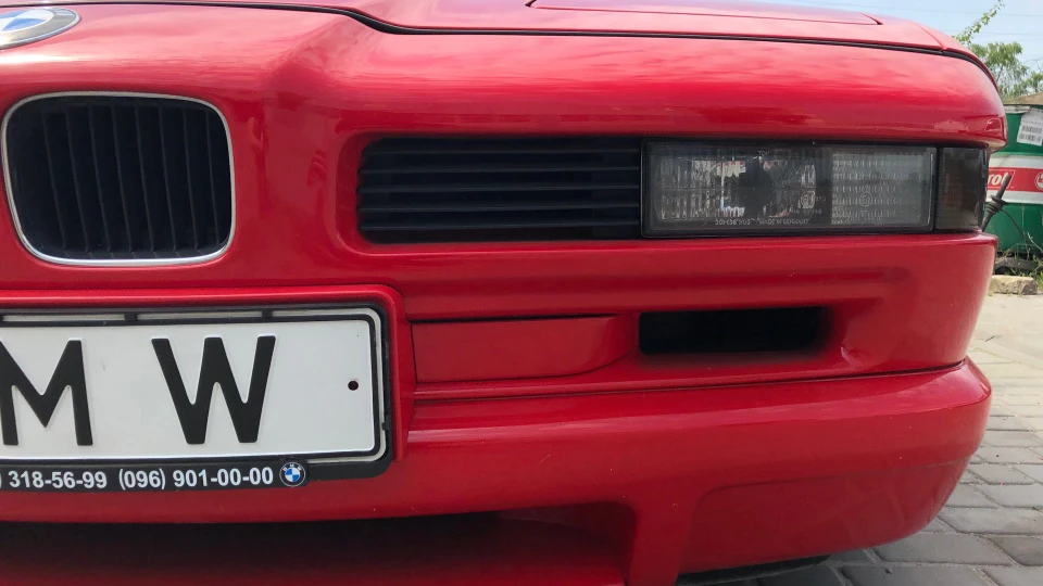 BMW 8 series CI FERRARIROT Individual 4