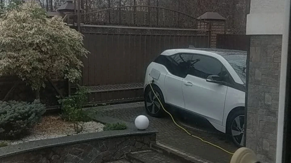 BMW i3 Айка