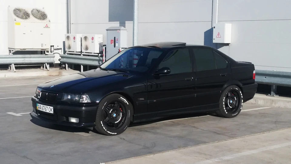 BMW M3 Е36 Sedan Individual 5
