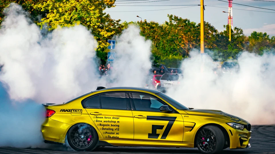 BMW M3 Golden Bitch 4