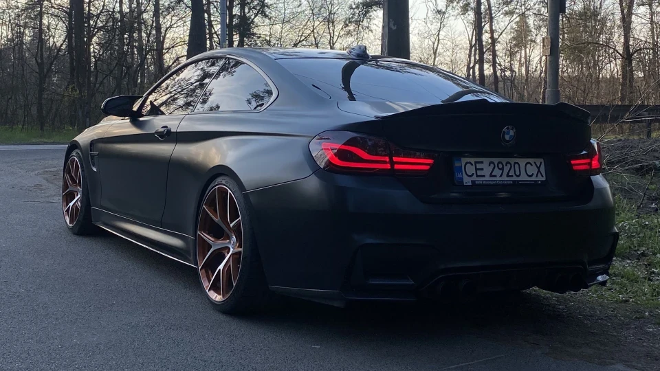 BMW M4 Coupe 2