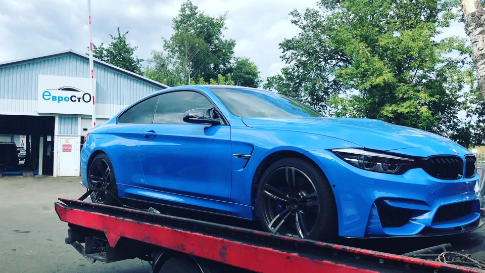BMW M4 Coupe M power 2