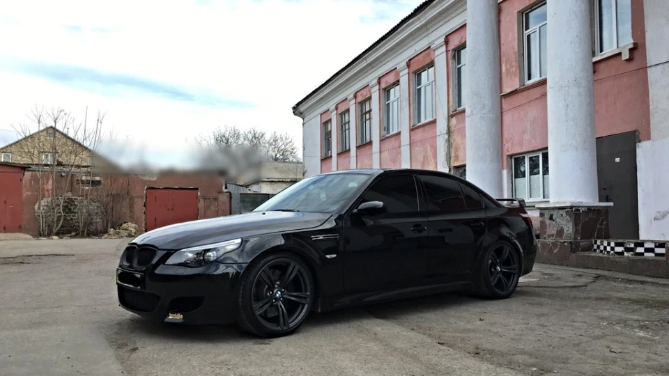 BMW M5 5