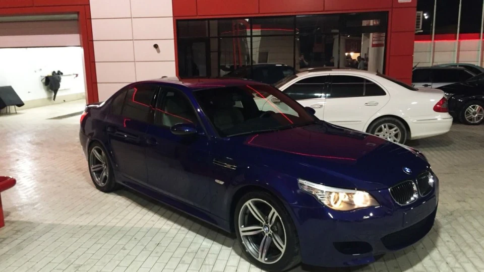 BMW M5 2