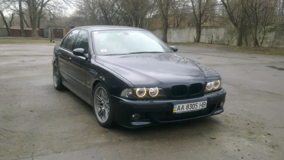 BMW M5 5 літрів атмос 3