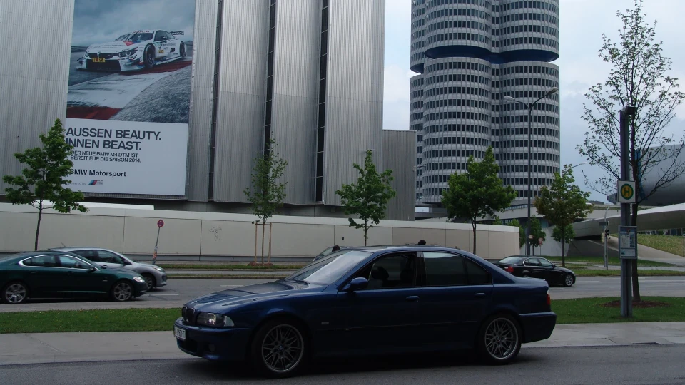 BMW M5 5,0 атмо 3