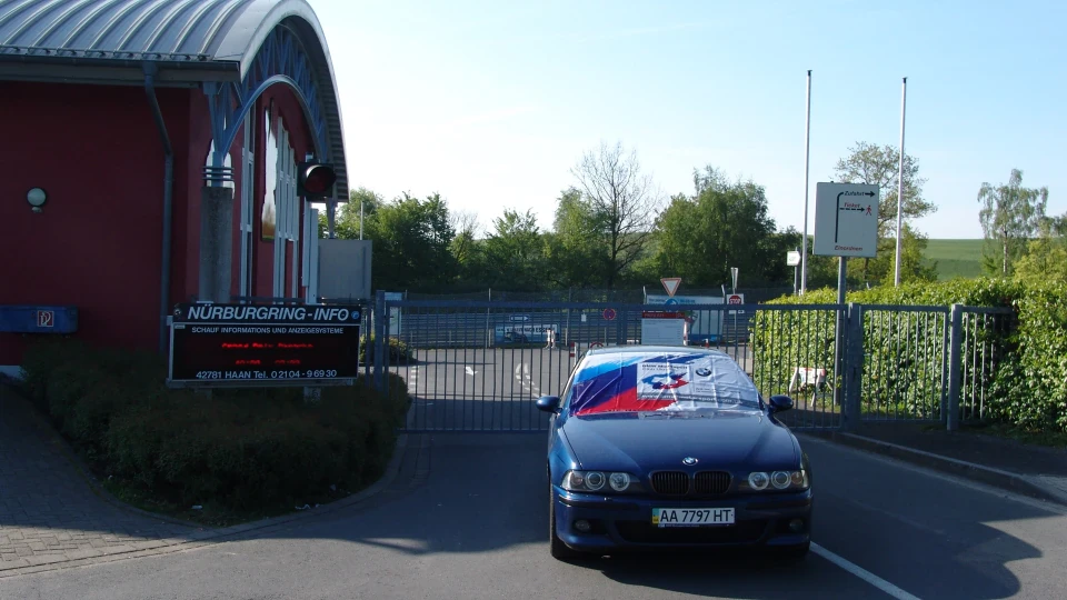 BMW M5 5,0 атмо 5