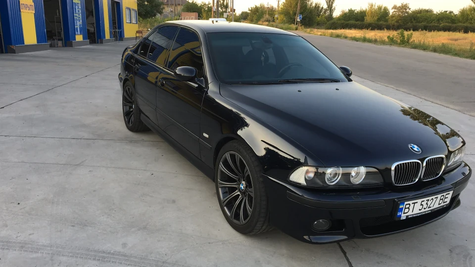 BMW M5 /// Carbon Black*lighte*