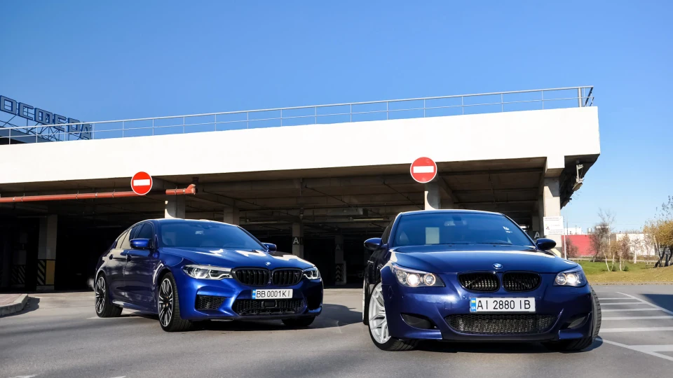 BMW M5 Interlagos blue 3