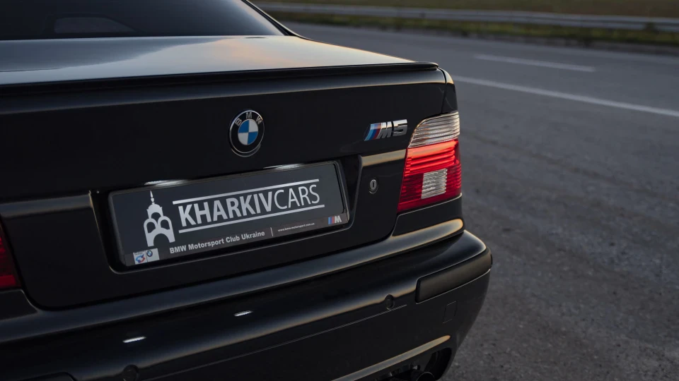 BMW M5 Legend 5
