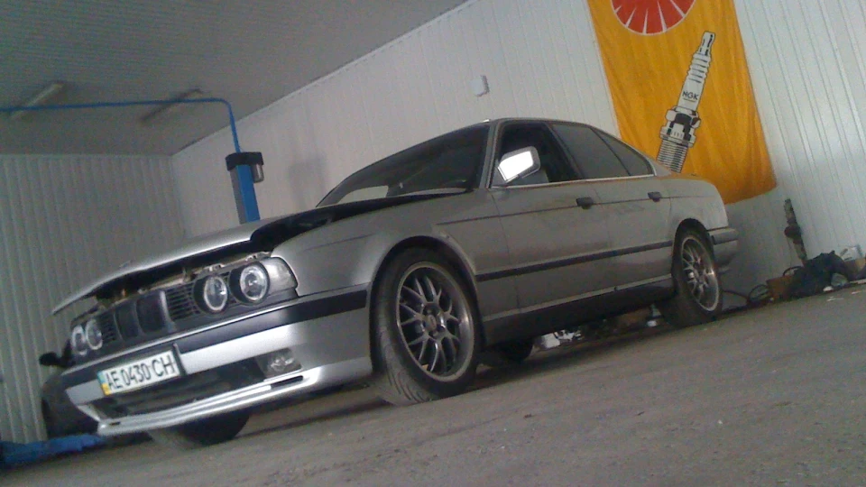 BMW M5 LOVES YOU 3