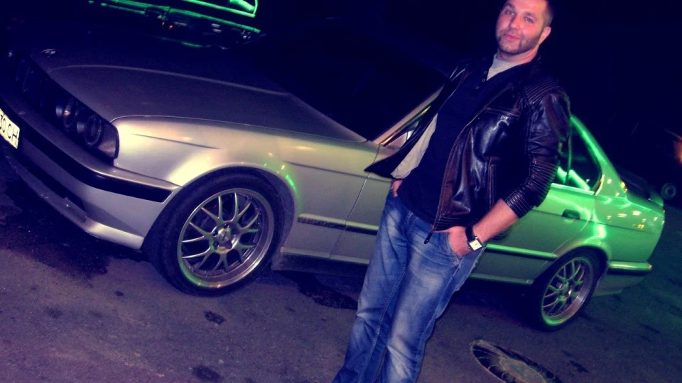 BMW M5 LOVES YOU 4
