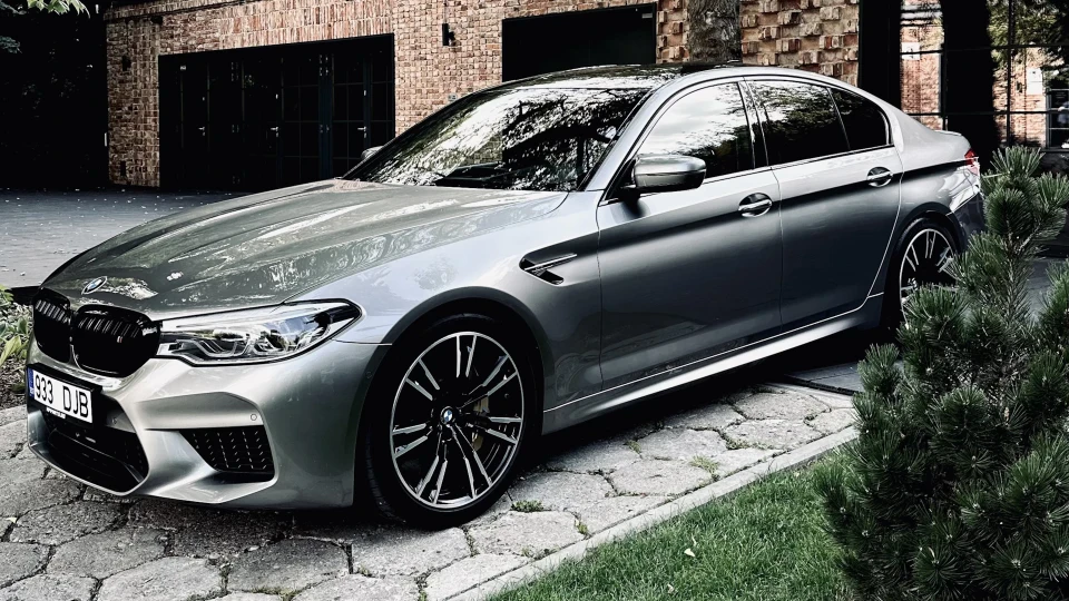 BMW M5 Mako