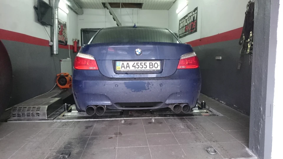 BMW M5 Механіка 2