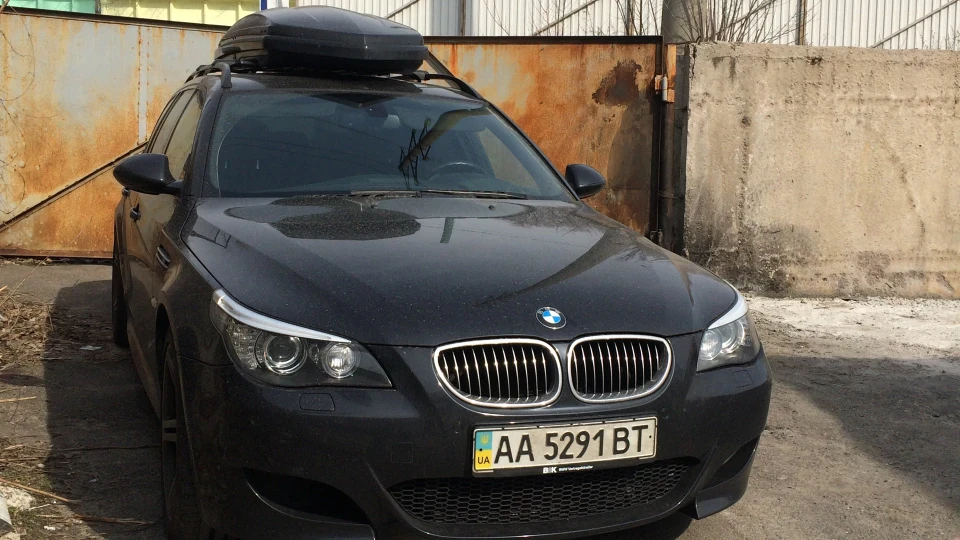 BMW M5 Сарайко