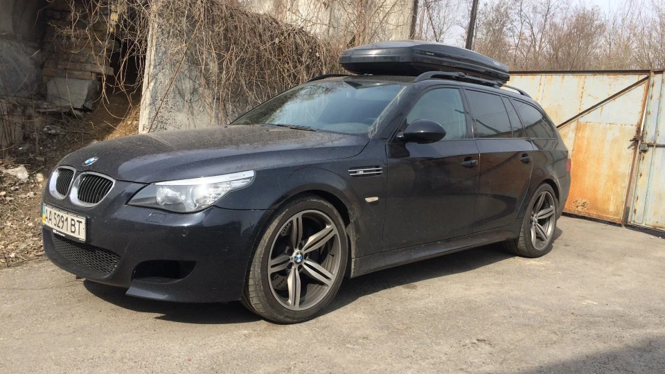 BMW M5 Сарайко 2