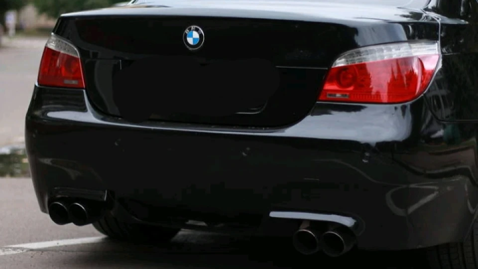BMW M5 V 10 , 5 літровий монст