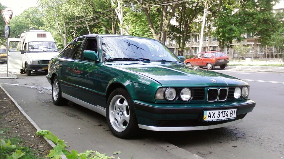 BMW M5 Зелений шершень)) 4