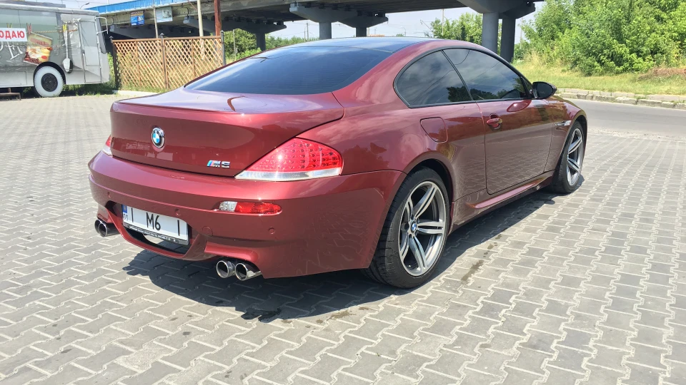 BMW M6 ⒶⓀⓎⓁⒶ 5