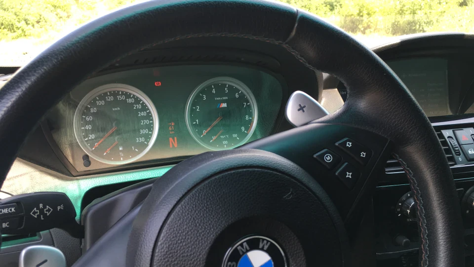 BMW M6 4