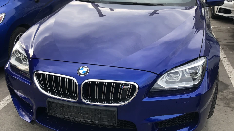 BMW M6 San Marino Blau