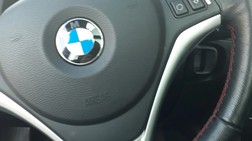 BMW X1 xdrive28i sport line 2