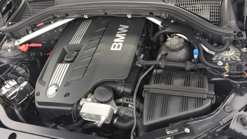BMW X3 28i 3.0L N52B30 258Hp 2