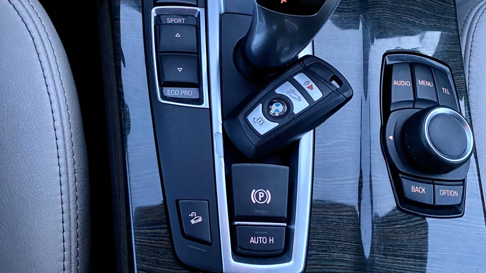 BMW X3 28i «Чорний бумер»