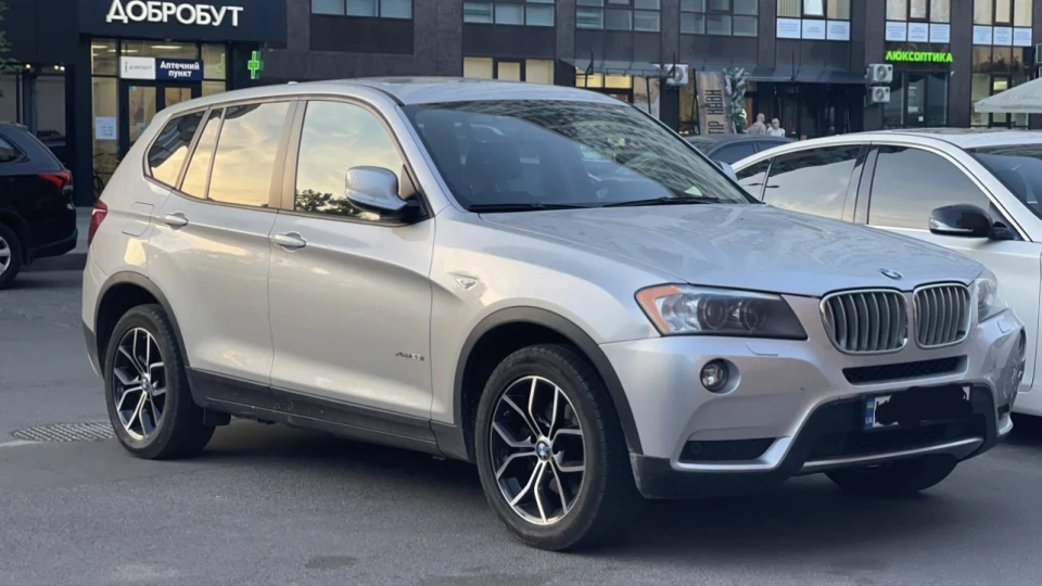 BMW X3 28i USA 4