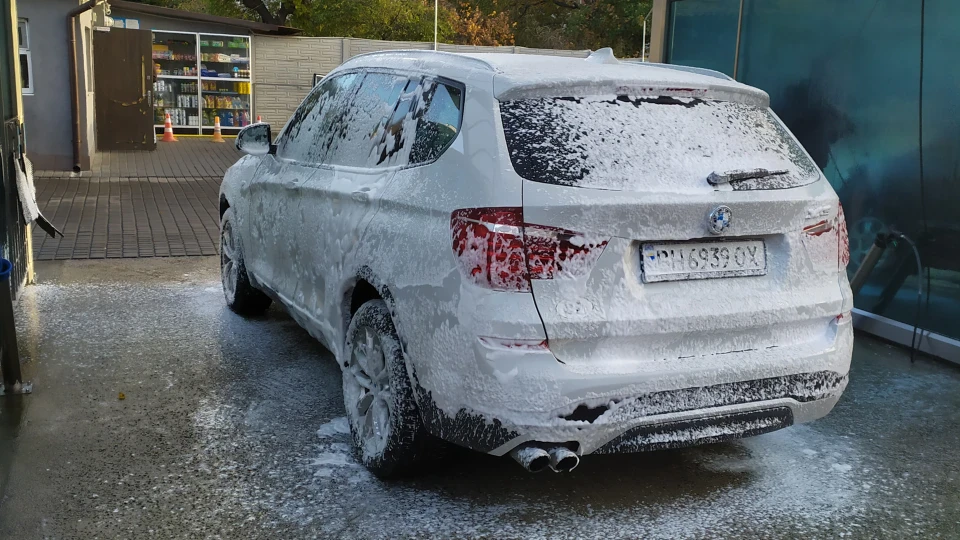 BMW X3 28i