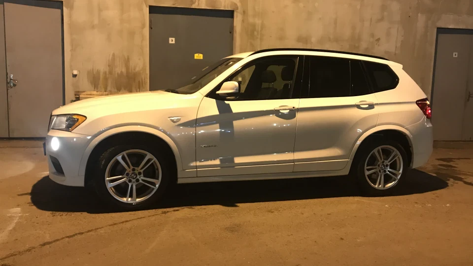 BMW X3 ALPINWEISS&NEVADABRAUN 4