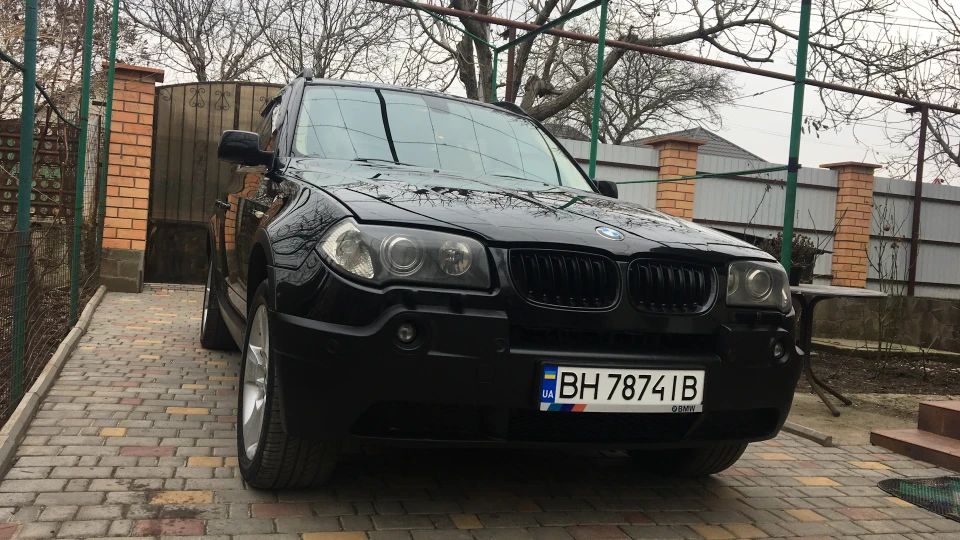 BMW X3 Чорний табурет 2
