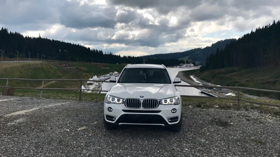 BMW X3 White Hedgehog 2