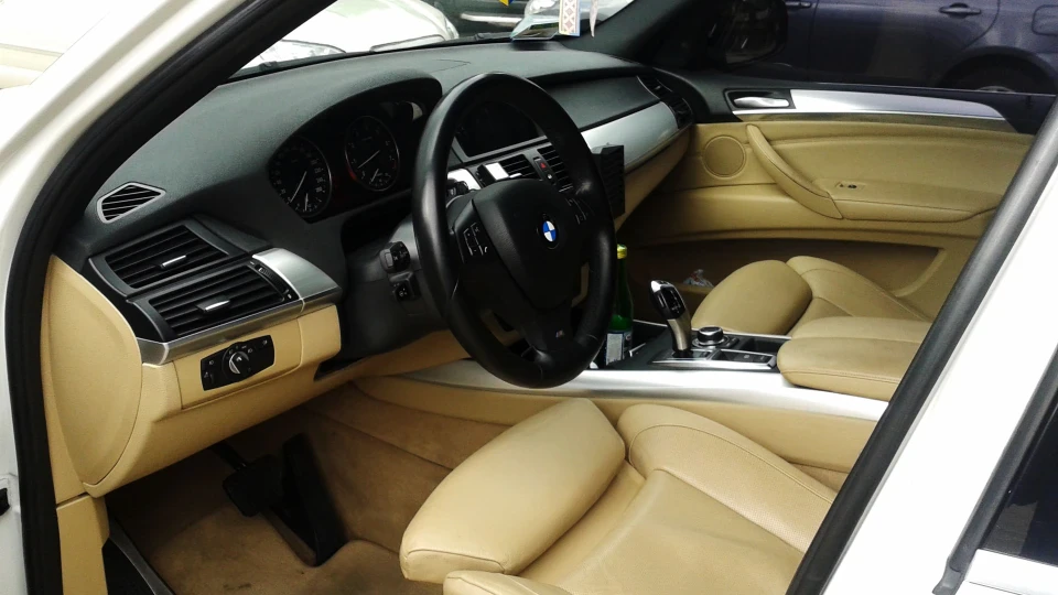 BMW X5 M BITurbo 2
