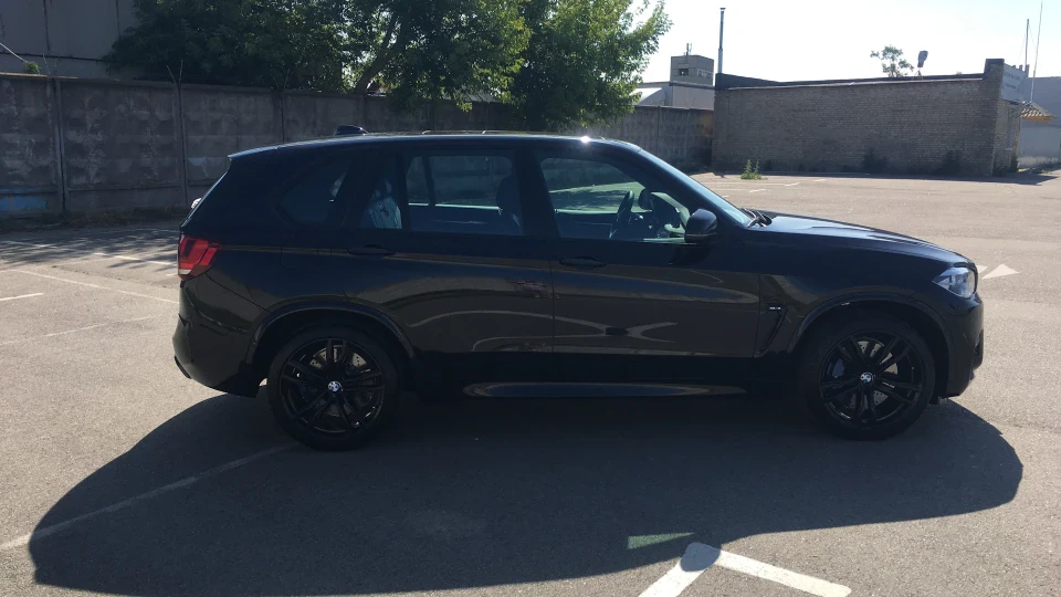 BMW X5 M Чорний 3