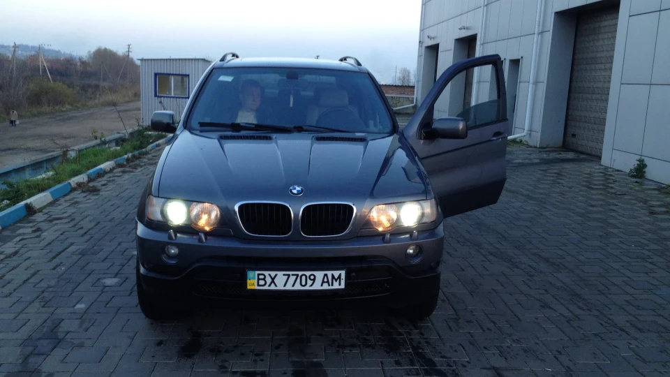 BMW X5 3.0 TURBO DIESEL 2