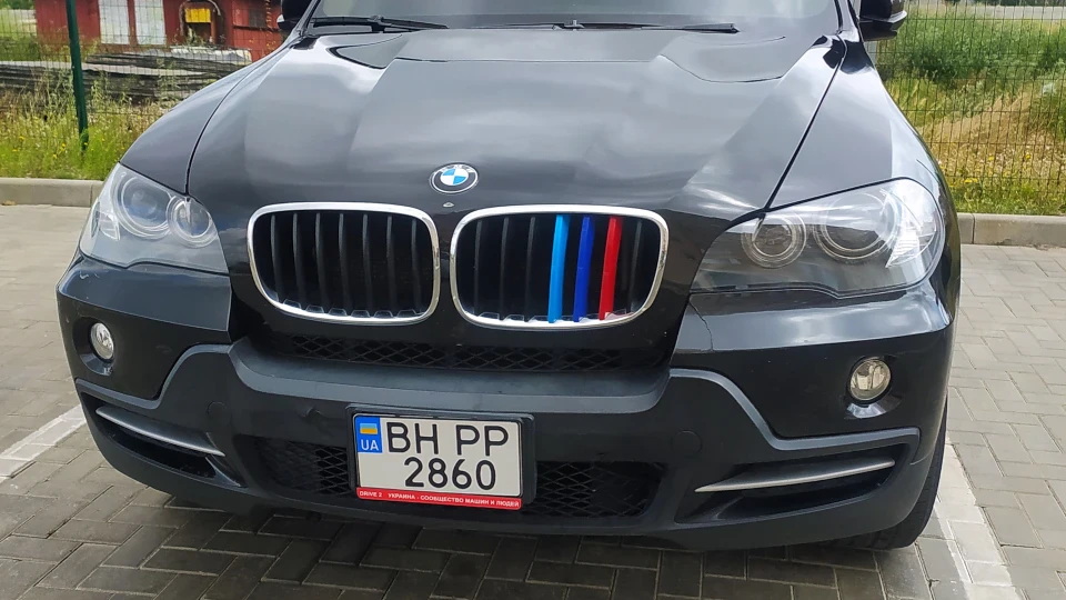 BMW X5 3.0i Black Sapphire 2