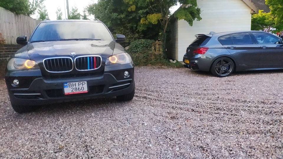 BMW X5 3.0i Black Sapphire 4