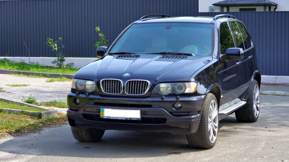 BMW X5 4.4 Individual 2