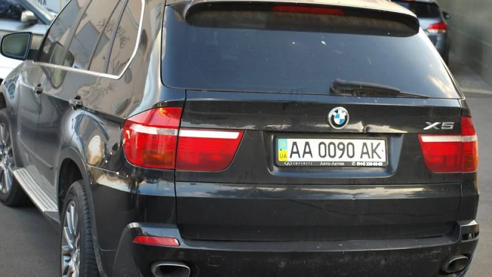 BMW X5 4.8