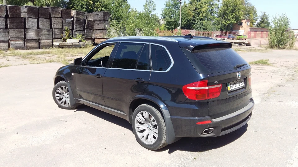 BMW X5 4.8і 5