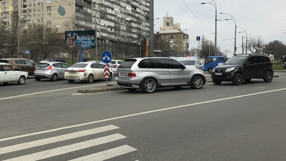 BMW X5 4.8IS Болівар 2