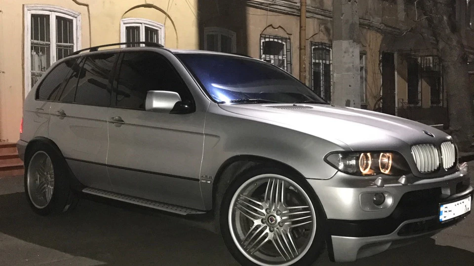BMW X5 4.8IS Болівар 3