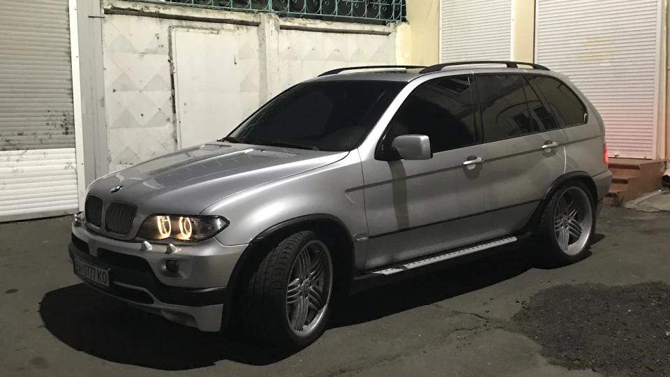 BMW X5 4.8IS Болівар 5