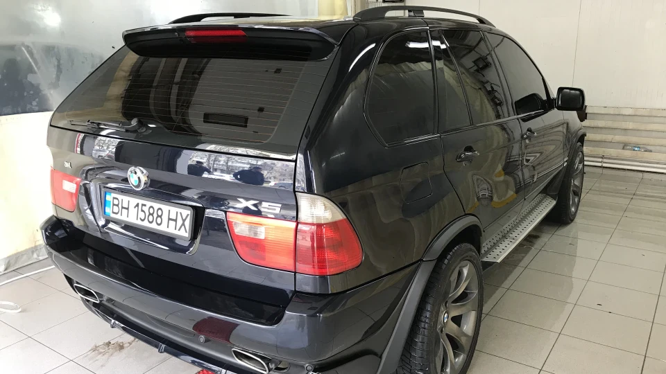 BMW X5 4.8is V8 4