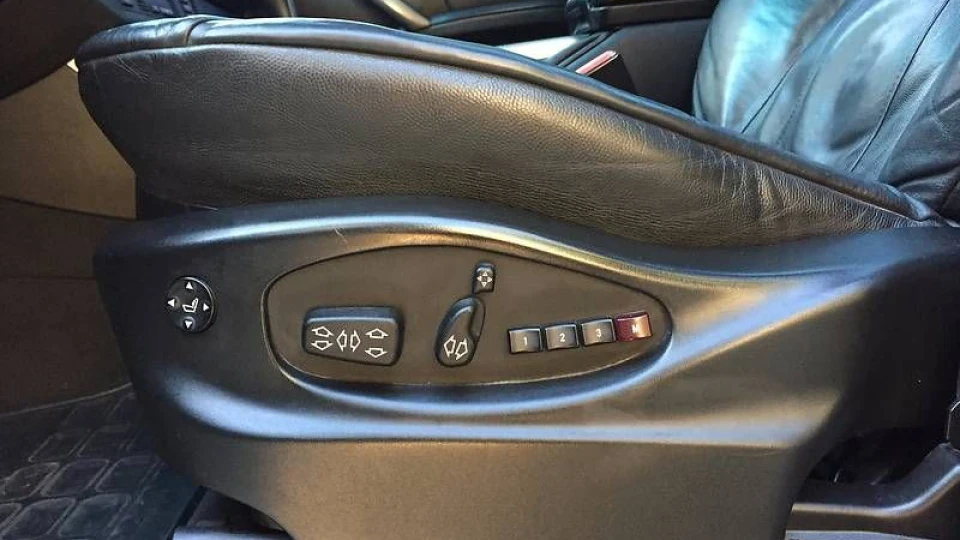 BMW X5 4.8is 4
