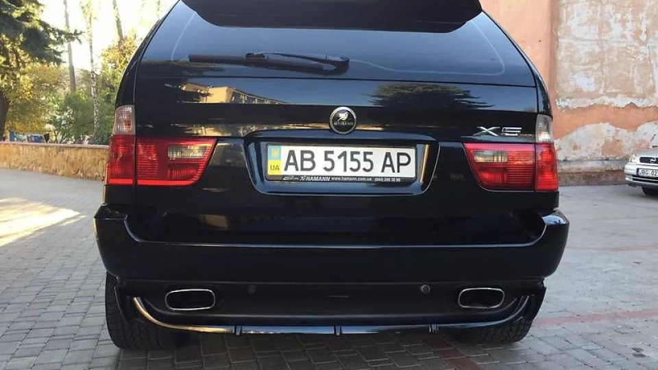 BMW X5 4.8is 5