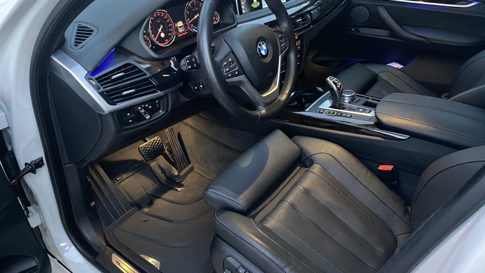 BMW X5 50i Білий Звір 5