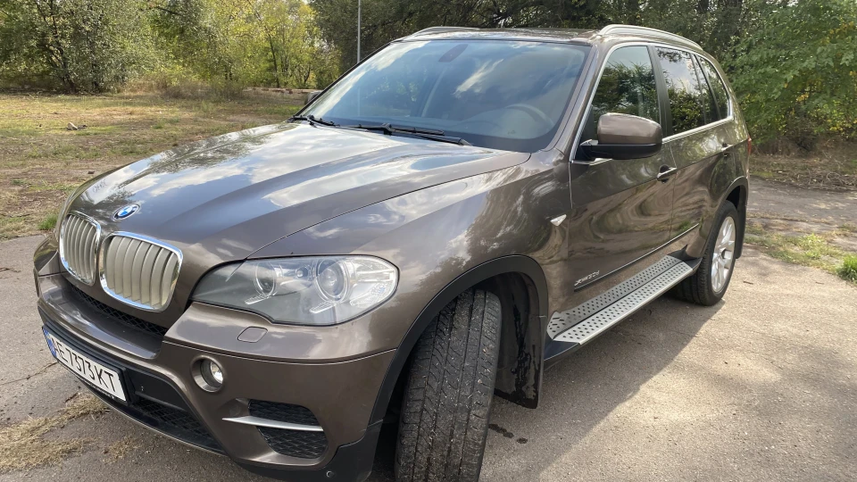 BMW X5 Brown 2